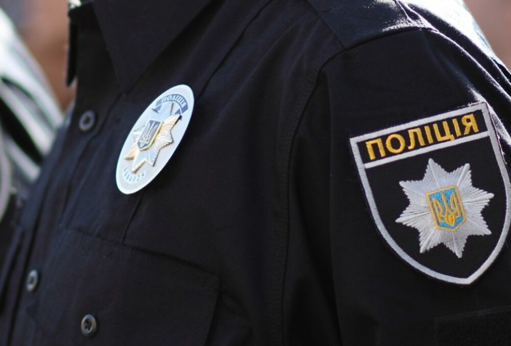 В Киеве буйный мужчина откусил часть уха копу: детали происшествия