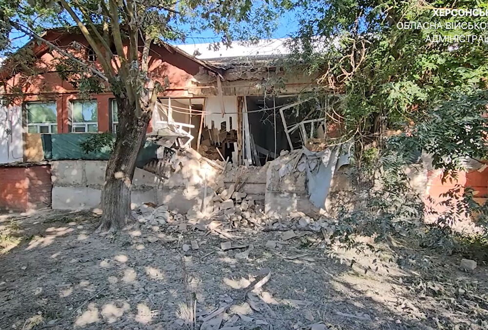 Росіяни вдарили з артилерії по лікарні у Херсоні: постраждали 8 людей