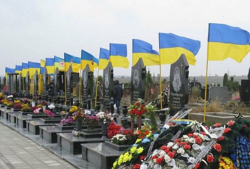 У Києві невідомі осквернили могили ”Да Вінчі”, ”Джуса” та Петриченка