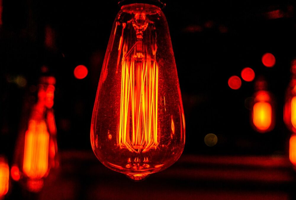 Украине придется выбирать между плановыми отключениями света и закупкой электричества по самой высокой цене