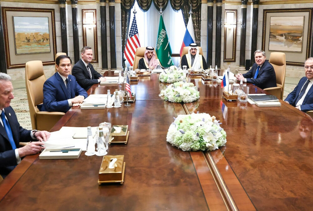 На переговоры в Саудовскую Аравию приедет Россия, - СМИ