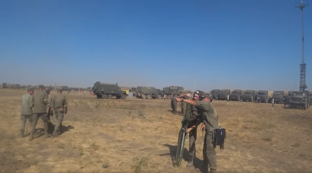 Пограничники нашли ценный диск с гигабайтами секретных данных об оккупантах: видео