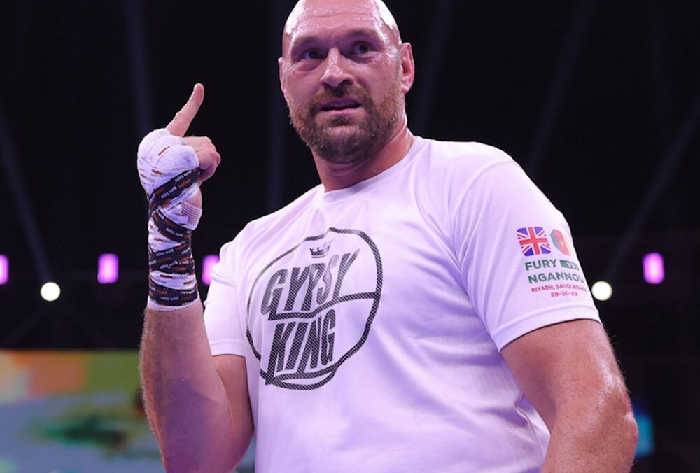 Промоутер Усика требует доказательств травм Фьюри
