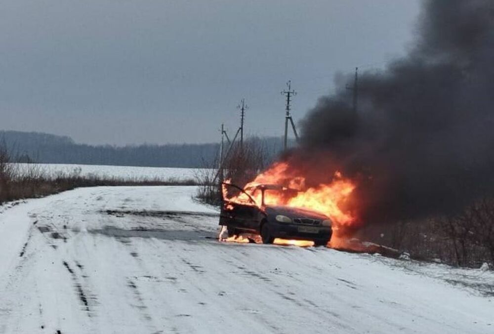 Росіяни атакували дронами цивільні автомобілі на Сумщині