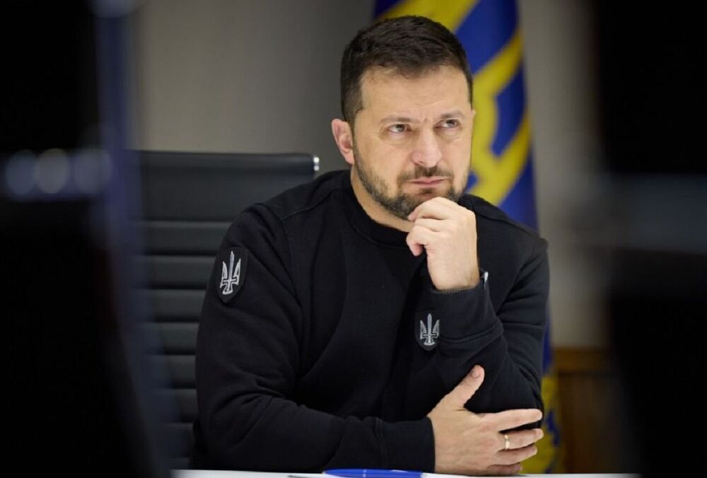 ”Это большая ошибка”: Зеленский призвал военных не вмешиваться в политику 