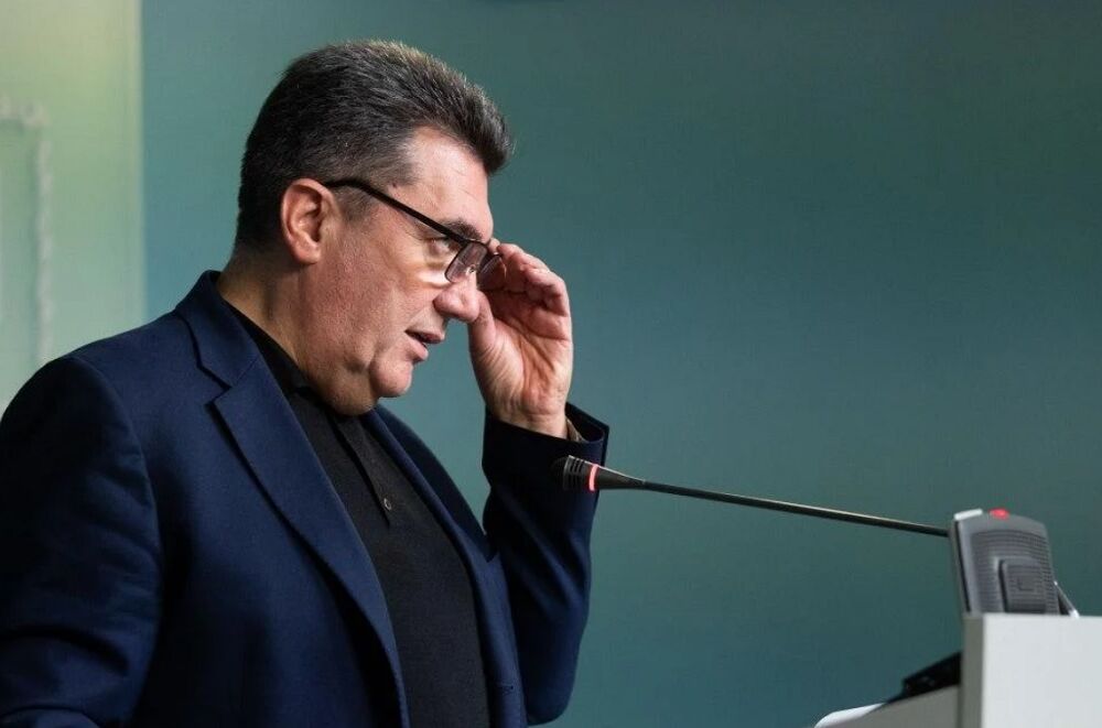 ”Не тільки танки”: Данілов пообіцяв ”цікаві речі” щодо постачання зброї в Україну