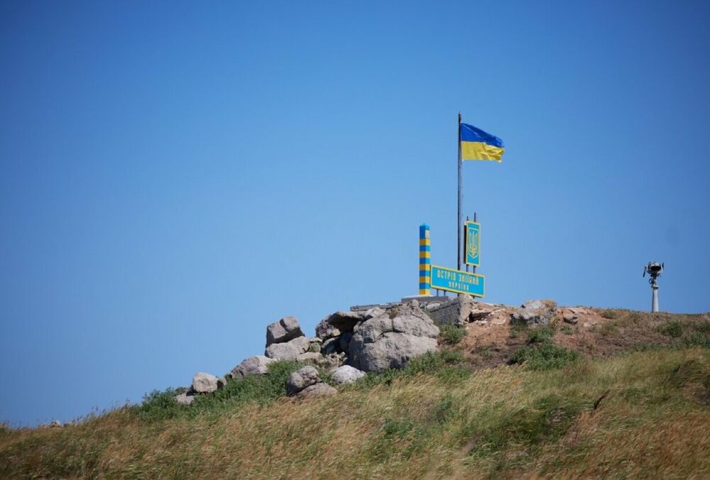 Военный эксперт объяснил, с какой целью российские оккупанты после побега обстреляли остров Змеиный