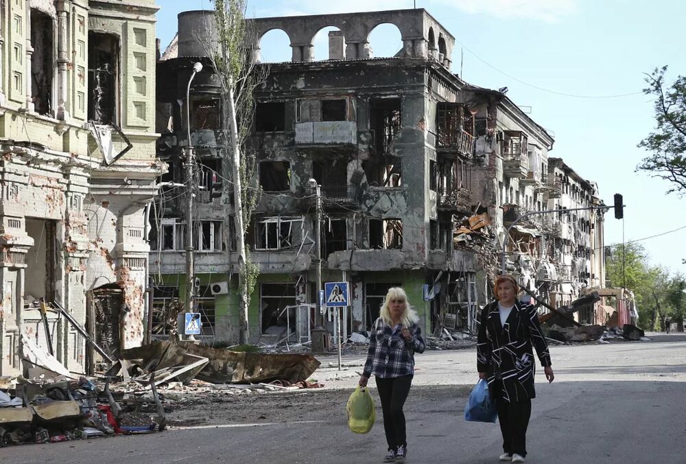 Під Маріуполем є ”приліт” по базі окупантів, продовжується детонація