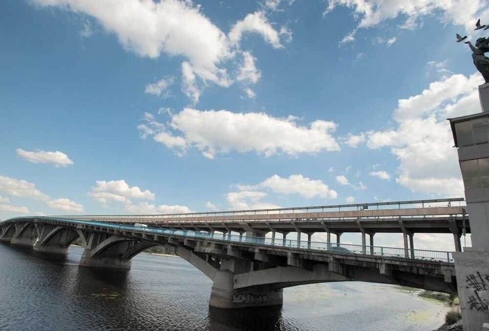  У Києві можуть закрити міст Метро: названі терміни та причина