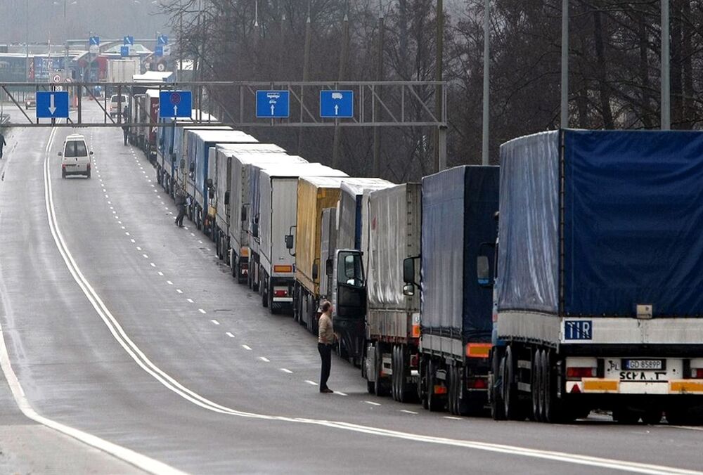 Польські перевізники пригрозили відновити блокаду КПП ”Ягодин – Дорогуськ”