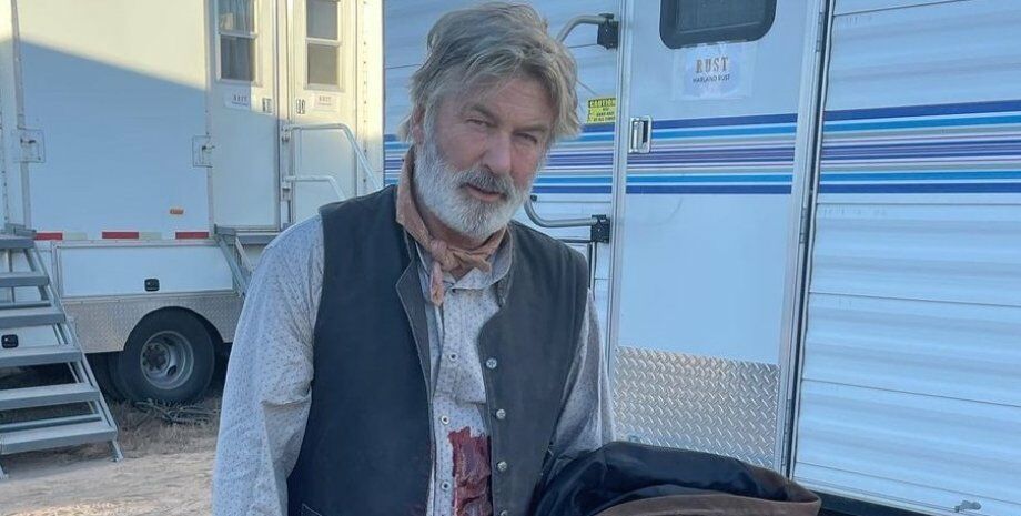 Алек Болдуин впервые после убийства Галины Хатчинс вернулся к сьемкам 