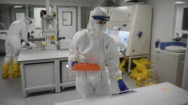 Дослідження: добровольці заразяться коронавірусом Дослідження: добровольці заразяться коронавірусом