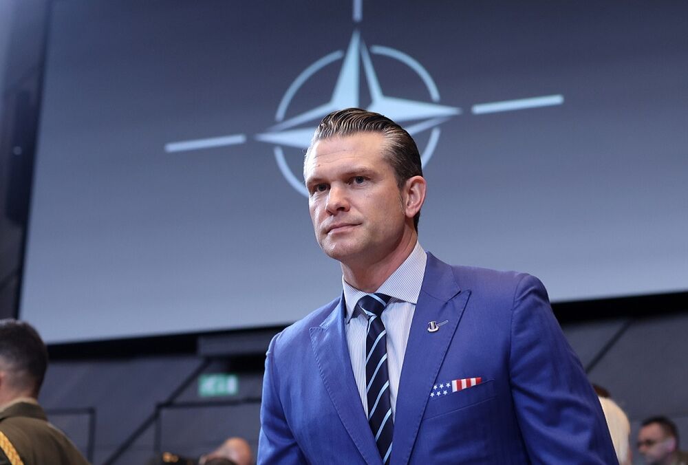 Глава Пентагона все-таки примет участие в Рамштайне, но по видеосвязи