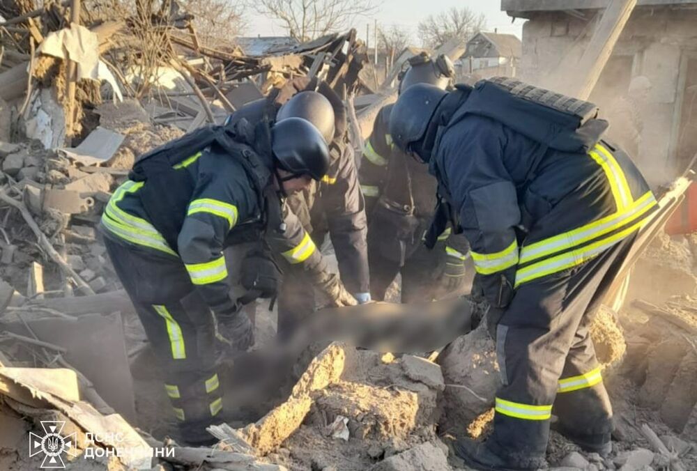 Окупанти завдали авіаудару по Волноваському району: є загиблий