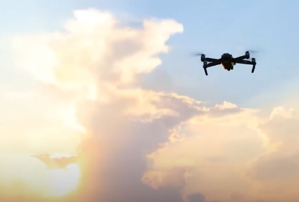 Росіяни вдарили дроном по магазину на Харківщині