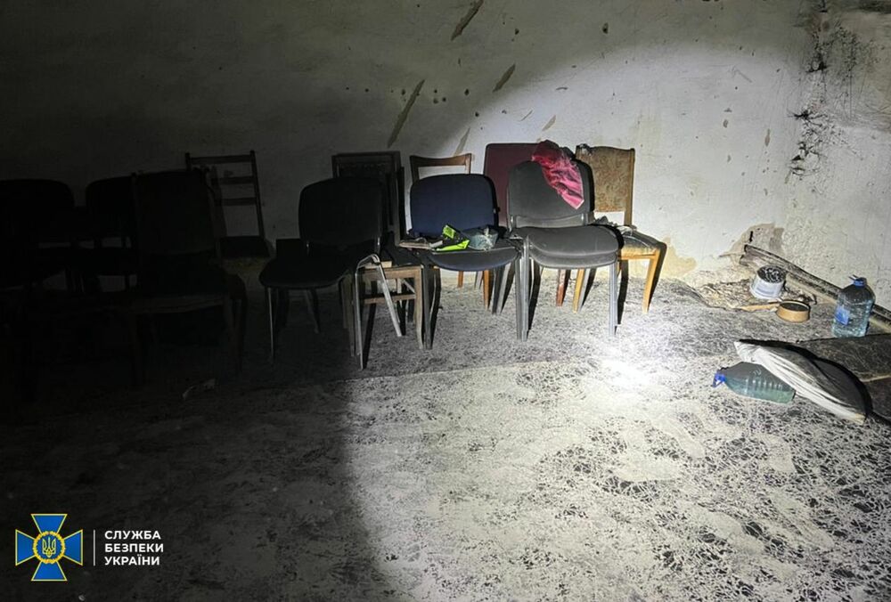 У Херсоні виявили чергову катівню росіян: фото