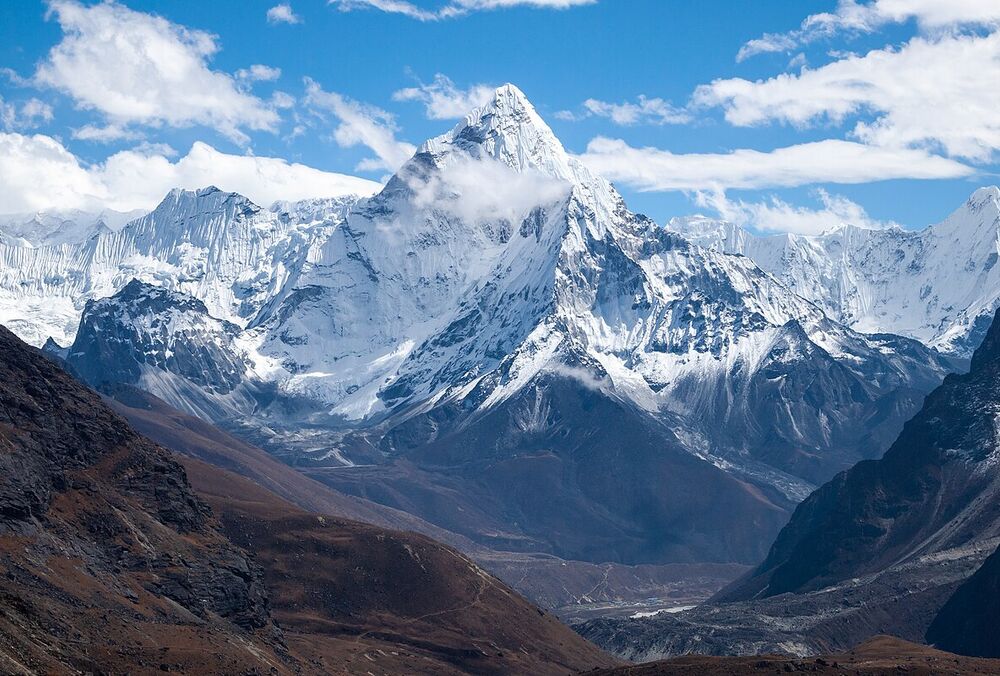 Сім альпіністів загинули внаслідок сходження лавини в Непалі