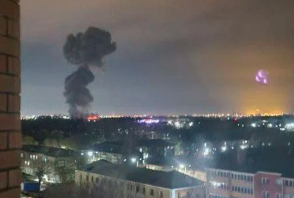 Взрыв на военном заводе в России: 11 человек до сих пор не могут найти Взрыв на военном заводе в России: 11 человек до сих пор не могут найти