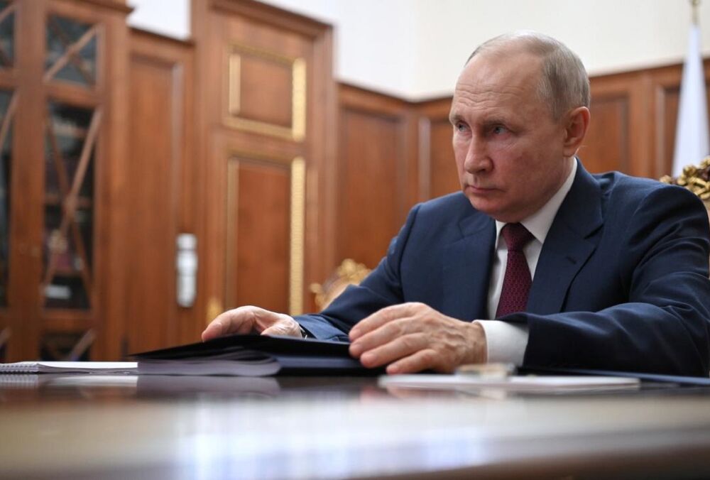 Разъяренный Путин назвал ”преступлением” передачу Украине кассетных боеприпасов  Разъяренный Путин назвал ”преступлением” передачу Украине кассетных боеприпасов