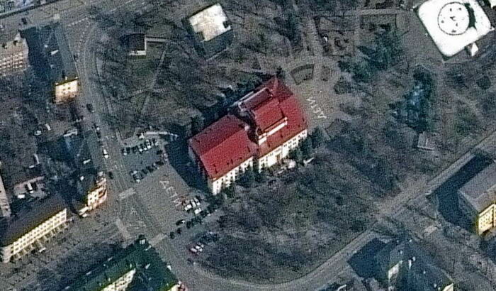 У Драмтеатрі Маріуполя загинуло 600 людей, - Associated Press