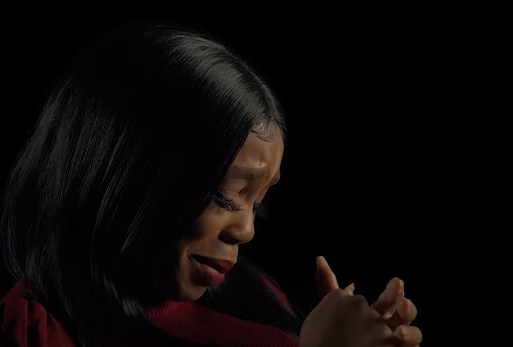 Дочь певца R Kelly оказалась в психиатрической больнице из-за домогательств отца