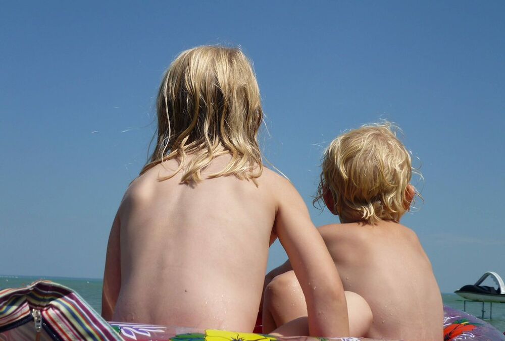 Засмага для здоров'я: як правильно приймати сонячні ванни