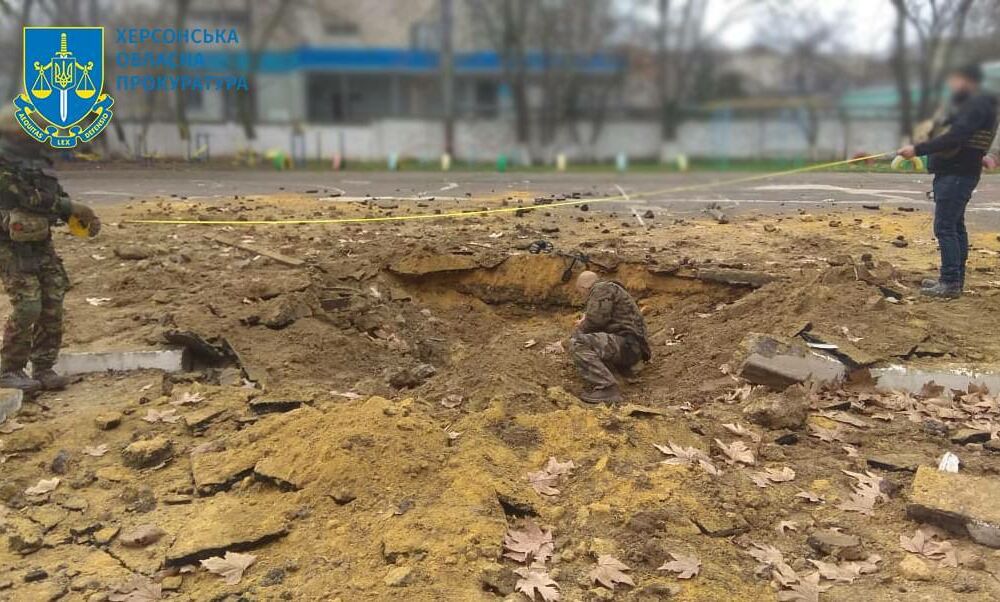 Оккупанты из Градов обстреляли гимназию в Херсоне