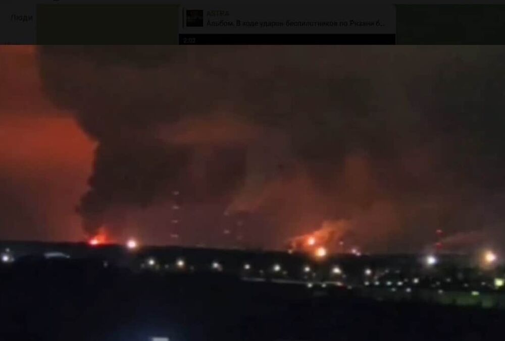 НПЗ у Рязані зупинив відвантаження палива після атаки дронів, - ЗМІ