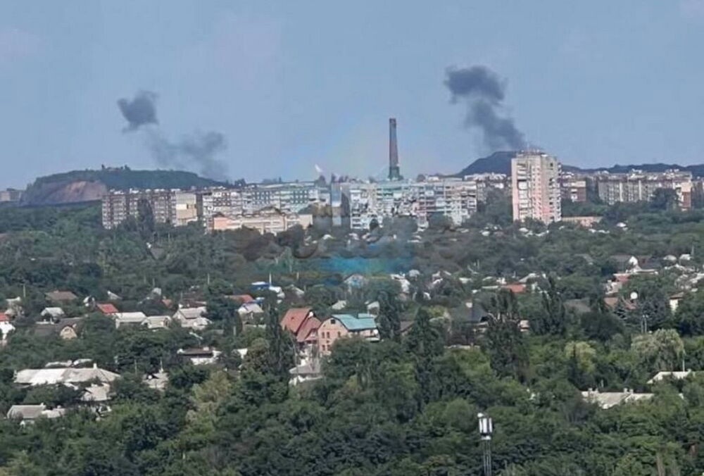 У Міноборони озвучили подробиці вибухів у Макіївці. Зараз у місті знову неспокійно