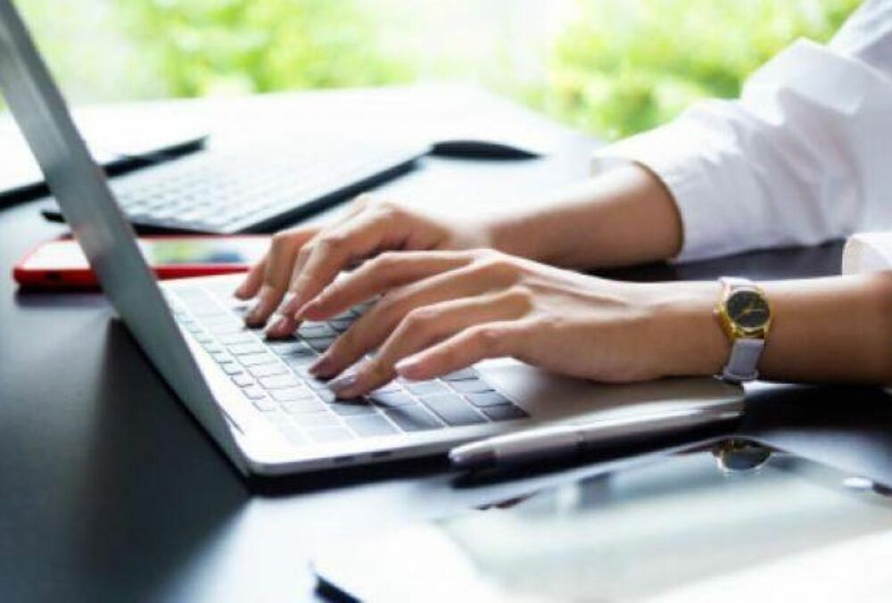 Бизнес открыл 54 696 вакансий в ноябре