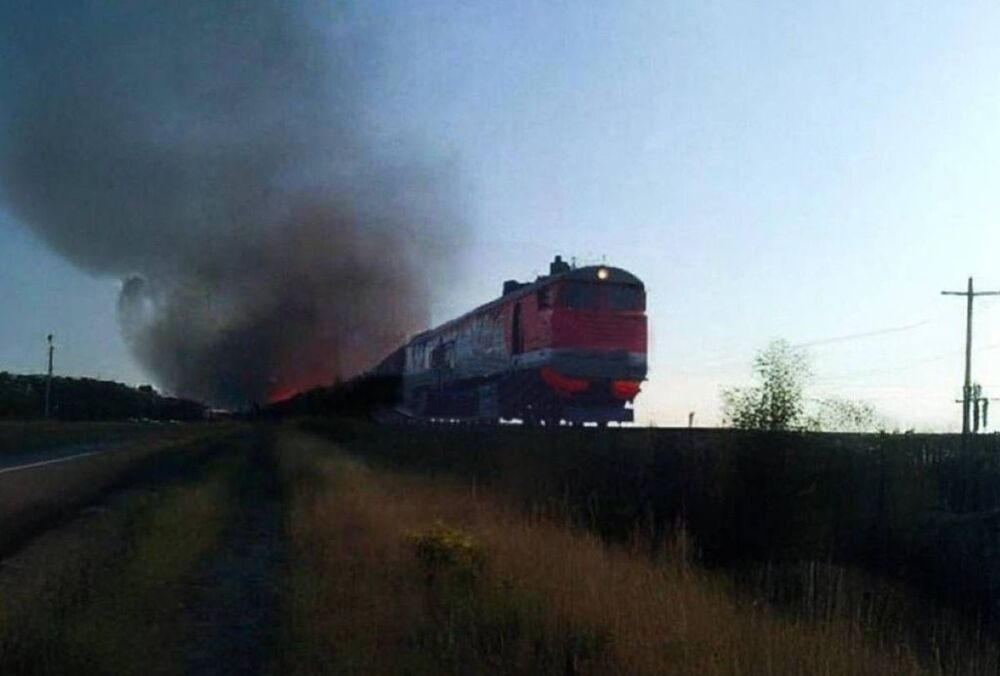 Бойцы ССО атаковали поезд с горючим в Крыму Бойцы ССО атаковали поезд с горючим в Крыму