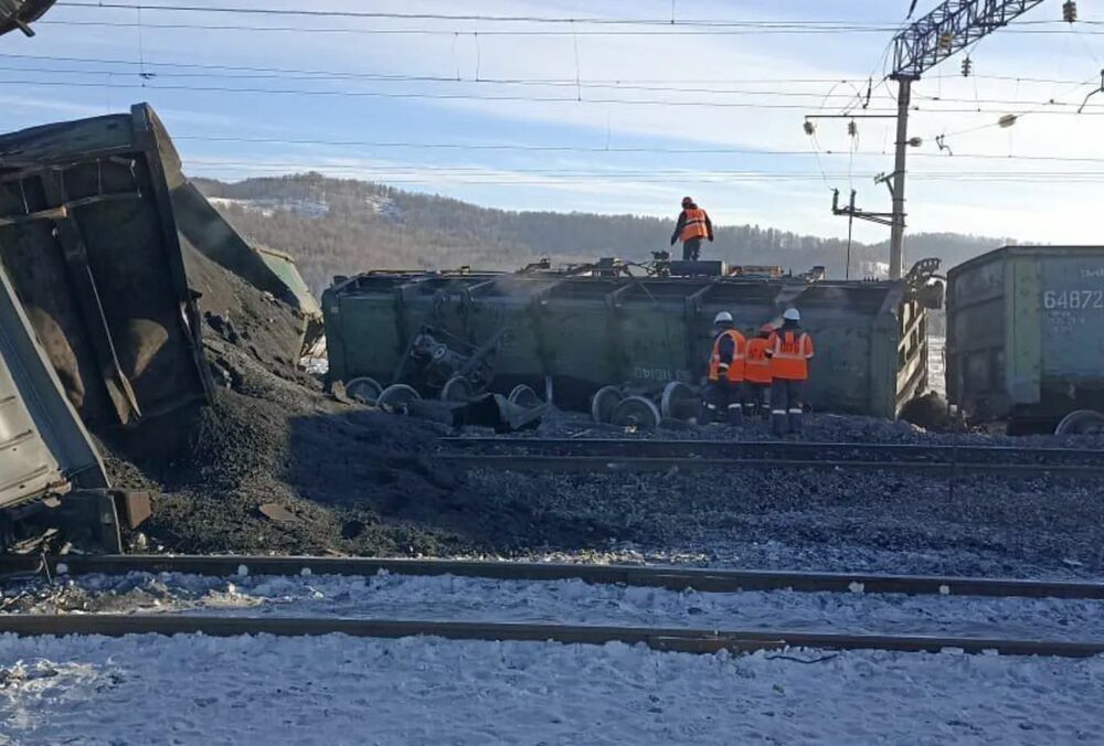 В России столкнулись два грузовых поезда