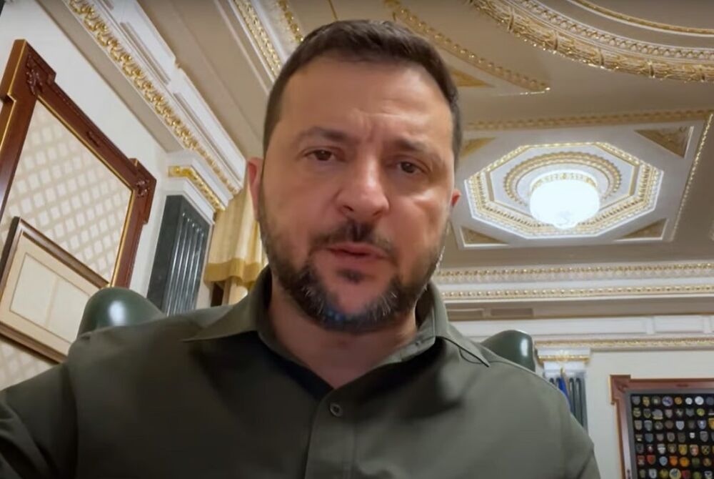 Подоляк: під час візиту до США Зеленський попросить більше зброї для швидкої перемоги України