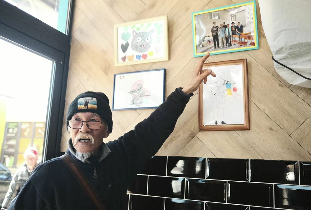 Відомого японського волонтера прогнали з території ТРЦ у Харкові, де він збирав пожертвування