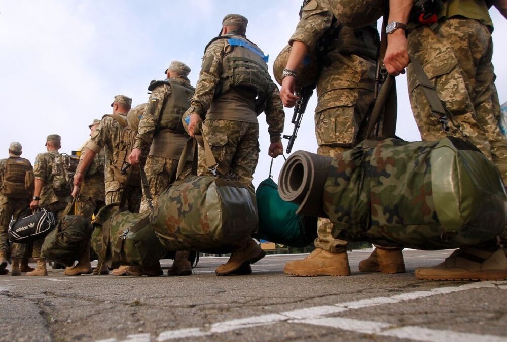 СМИ подсчитали, сколько мужчин в Украине можно мобилизовать