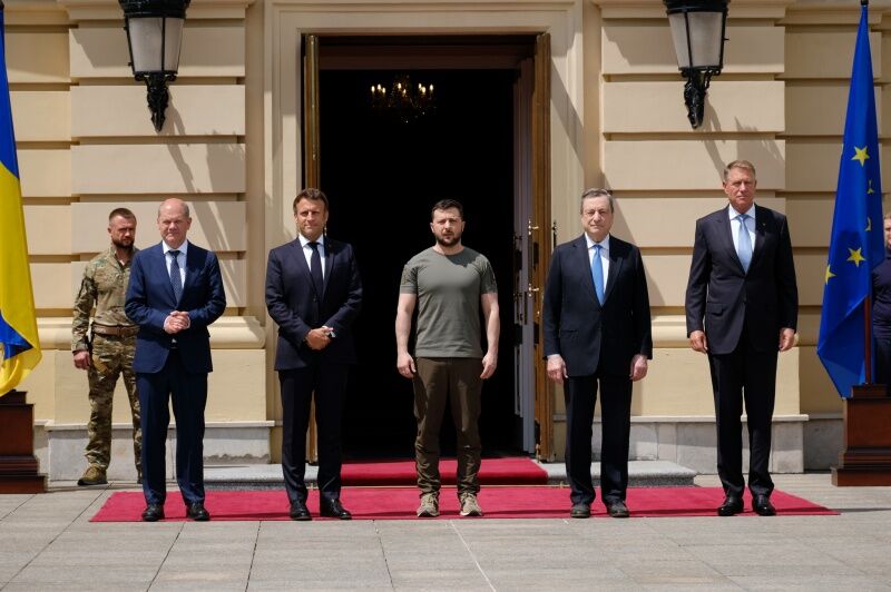 У Кремлі відреагували на візит Макрона та Шольца до Києва