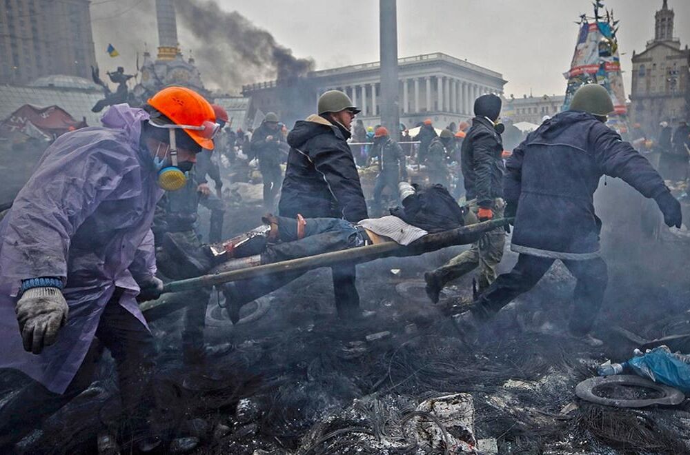 В период расстрела активистов на Майдане Янукович постоянно общался с Медведчуком 