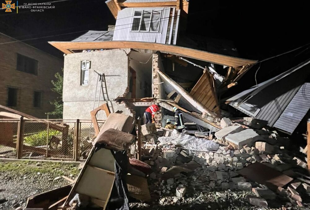 На Прикарпатье обрушился жилой дом