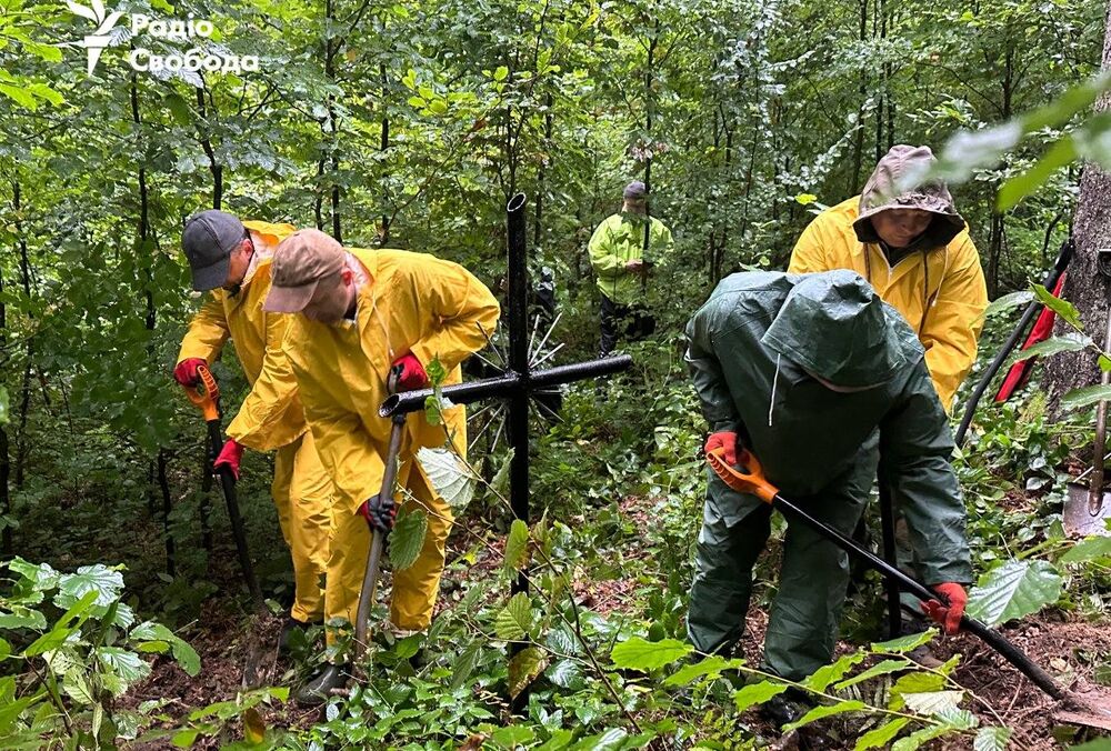 Украина начала операцию по поиску останков воинов УПА на территории Польши