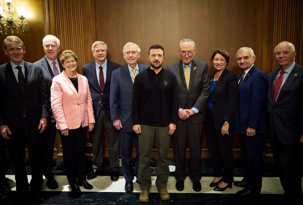 Зеленский встретился в США с делегацией Сената