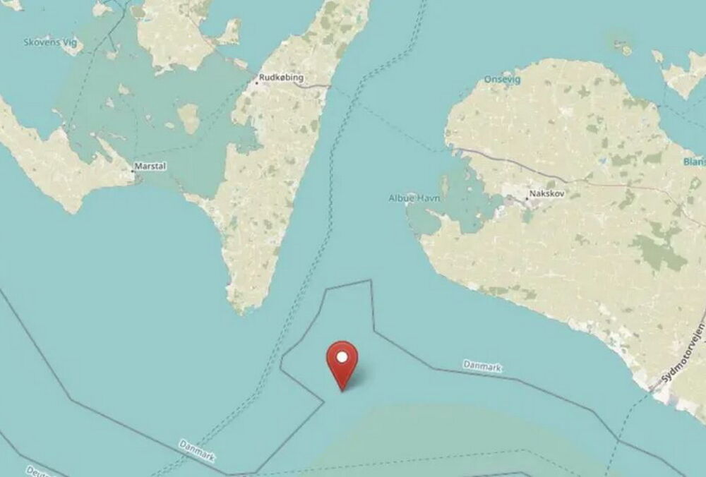 Возле Дании зафиксировали российский десантный корабль