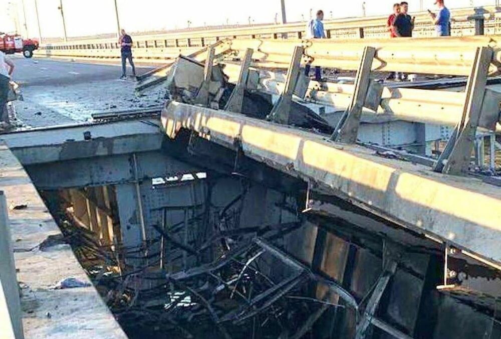 У Зеленського відреагували на атаку на Кримський міст