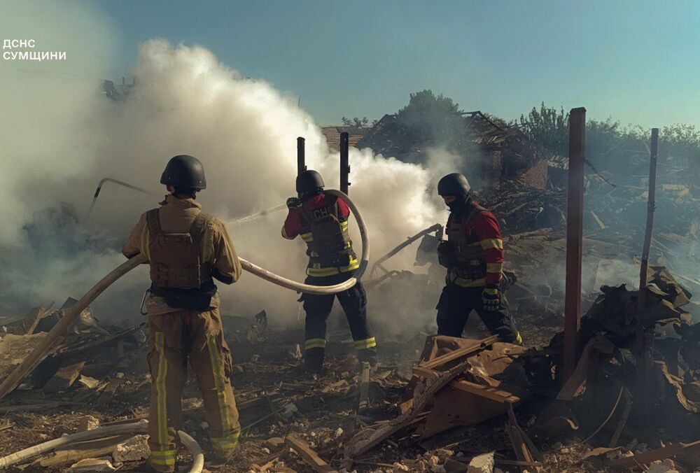 Россияне ударили по спасателям, которые ликвидировали последствия удара в Сумской области