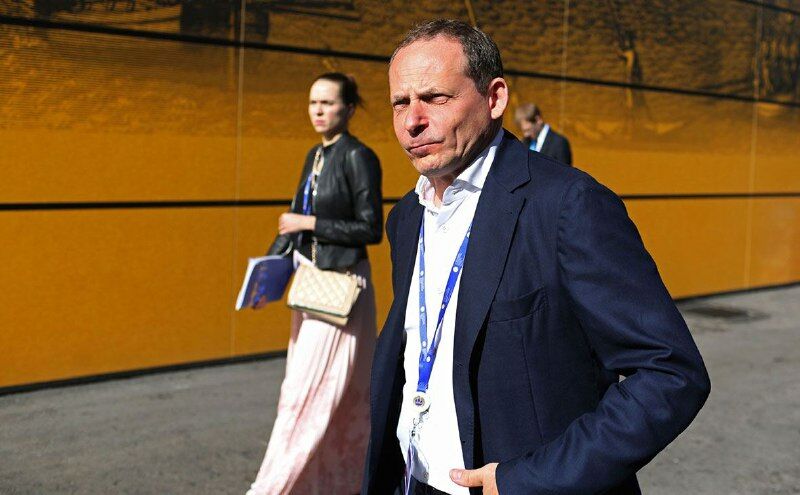 Основатель ”Яндекс” покидает все посты из-за санкций ЕС. Акции компании рухнули