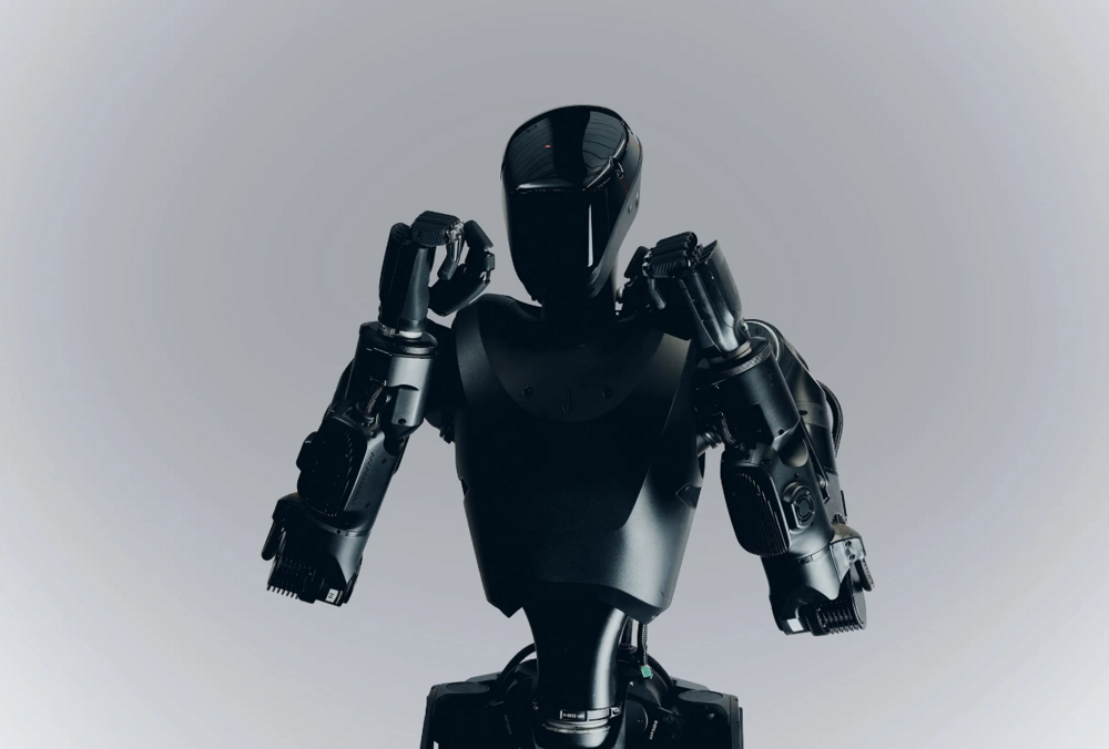 В Україну доставили гуманоїдних роботів-солдат Phantom: їх оцінять на передовій