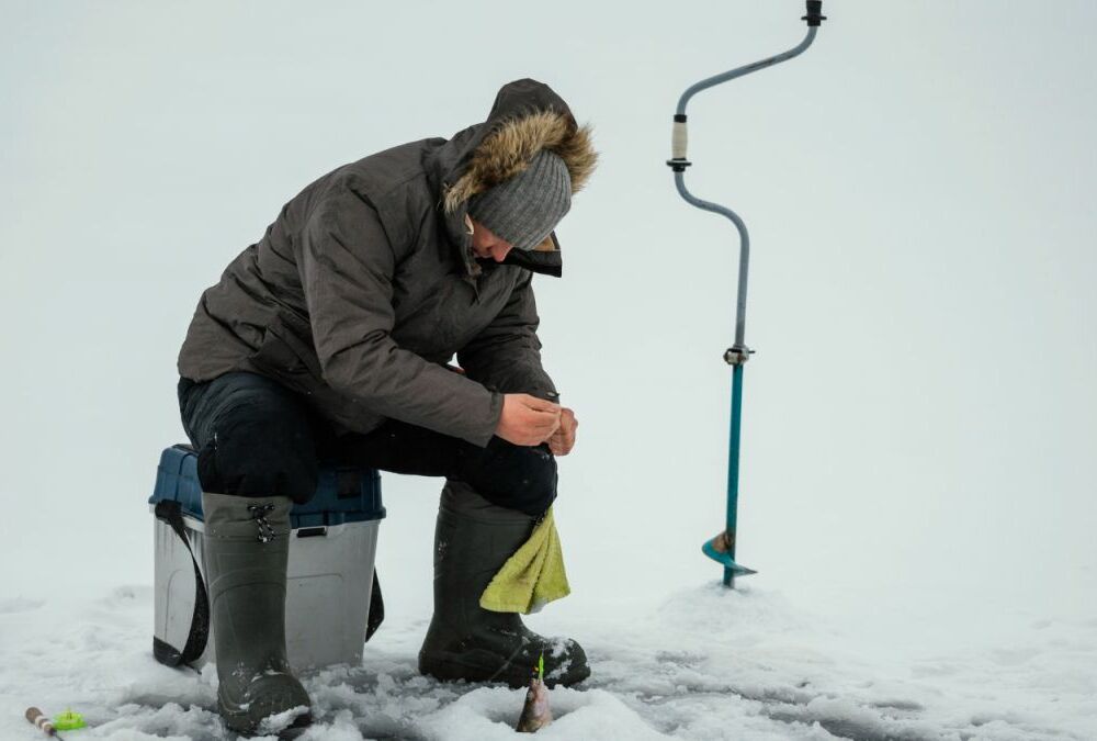 В Україні частково заборонили риболовлю: за що можуть оштрафувати