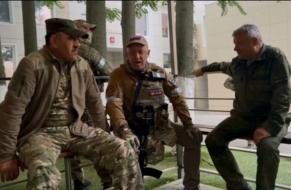 Пригожин анонсировал поход на Москву и потребовал встречи с Шойгу