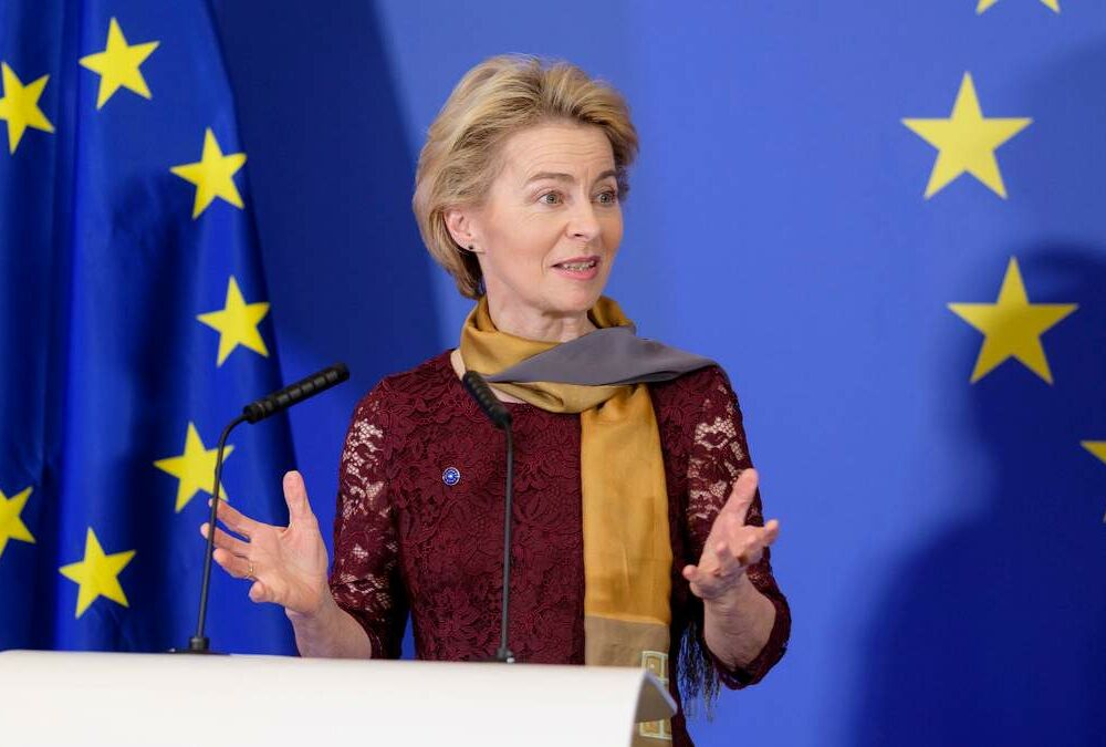 Єврокомісія може відключити Росію від SWIFT: названо умову