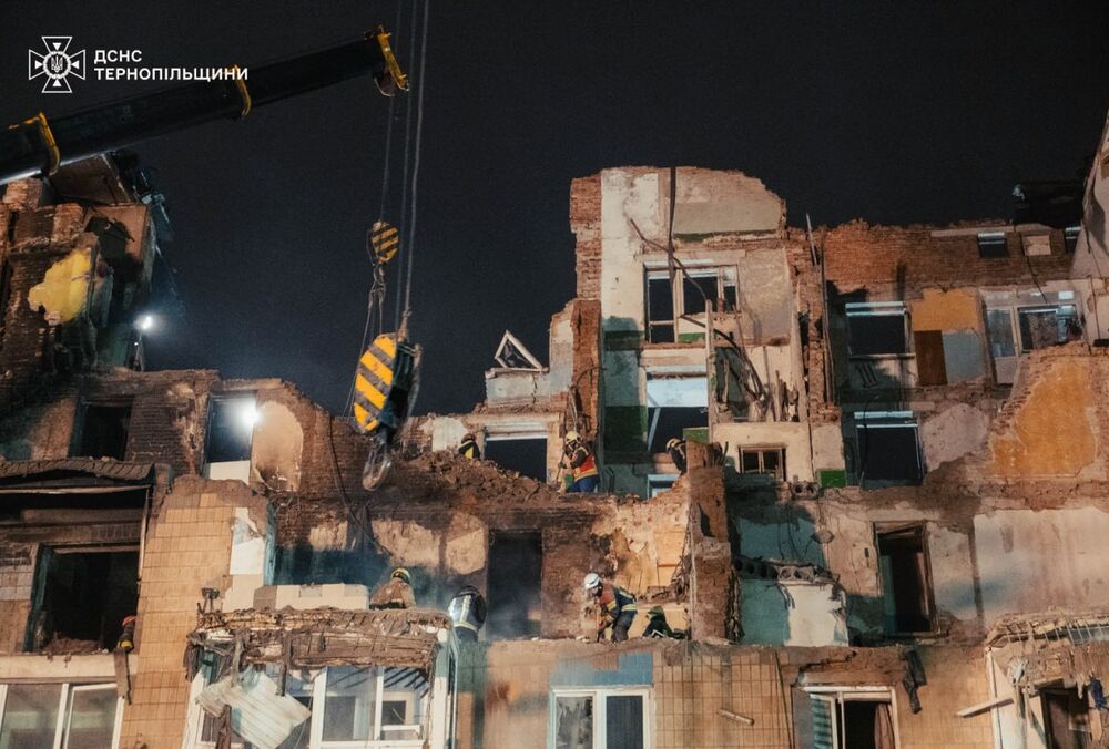 В Тернополе до сих пор не могут найти 7 человек: фото