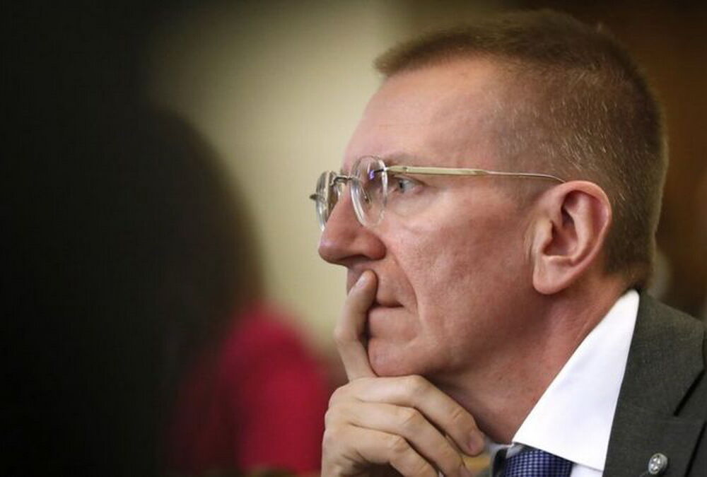 Президент Латвии показал, как прятался в укрытии во время атаки дронов на Киев